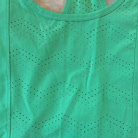 Reebok  CrossFit Tank  Bright Mint Green scoopneck  Aerated  lightweight  Size S - Picture 6 of 12